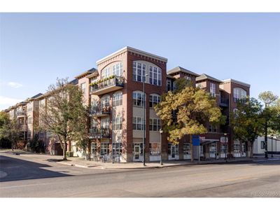 104 - 1489 Steele St, Home with 2 bedrooms, 2 bathrooms and null parking in Denver CO | Image 2