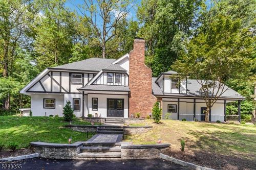 9 Jones Dr, Morristown, NJ, 07960-3608 | Card Image