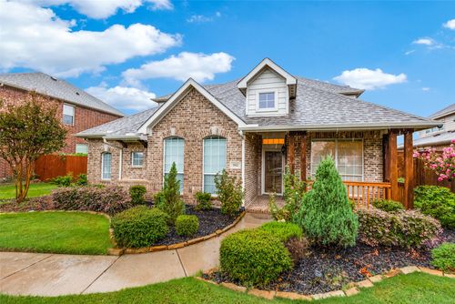 592 Burning Oak Dr, Frisco, TX, 75036-8830 | Card Image
