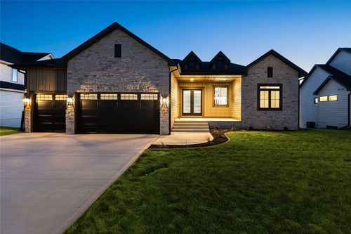 790 Hamilton Rd, Waukee, IA, 50263-7406 | Card Image