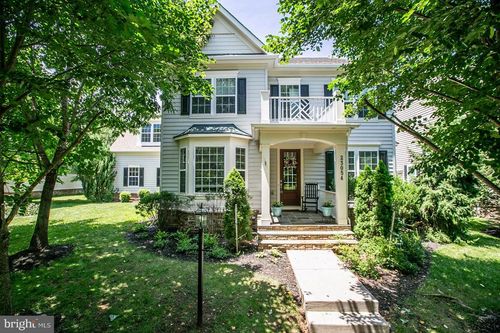 23054 Bronstein Ln, BRAMBLETON, VA, 20148-5697 | Card Image