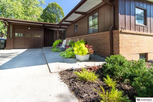 1210 Eastridge Dr, Lincoln, NE, 68510-5015 | Card Image
