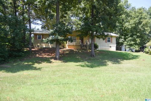 3901 Lee Dr, Anniston, AL, 36207-6420 | Card Image