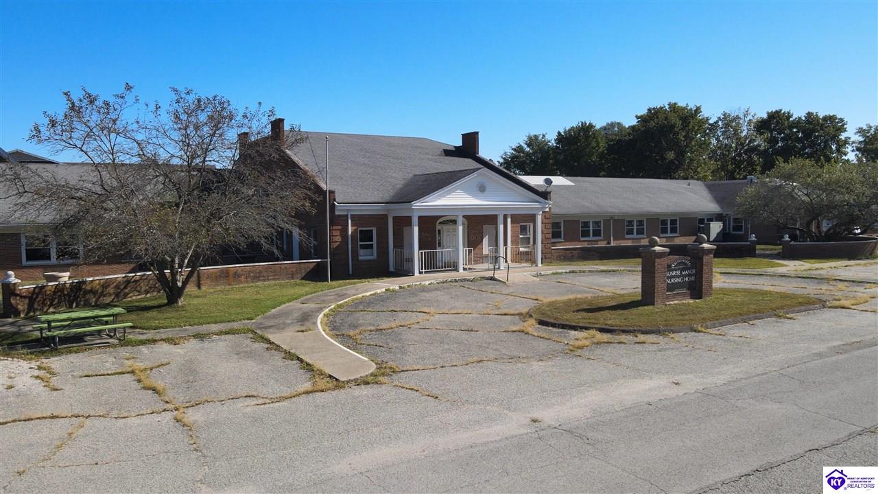 Commercial Sale in Hodgenville 2