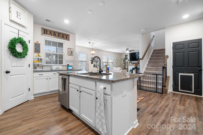 Dishwasher in the island; more storage! | Image 18