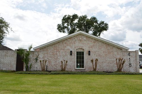 418 Briar Hill Dr, Houston, TX, 77042-1201 | Card Image