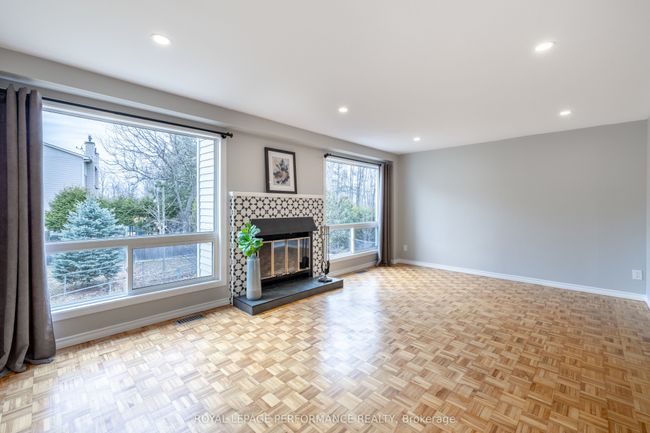 6917 Du Bois Ave, Condo with 3 bedrooms, 3 bathrooms and 2 parking in Orleans ON | Image 13