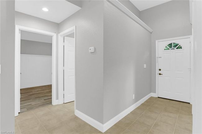 101 - 1660 Royal Cir, Condo with 3 bedrooms, 2 bathrooms and 2 parking in NAPLES FL | Image 22