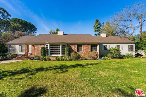 17117 Weddington St, Encino, CA, 91316-2643 | Card Image