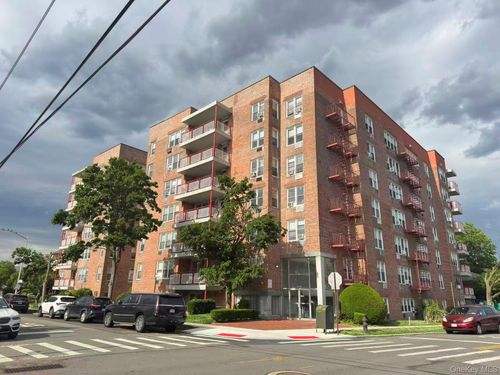 4b-34-25 150th Pl, Flushing, NY, 11354-3902 | Card Image