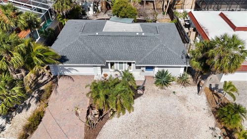 711 Birdsong Ln, SARASOTA, FL, 34242-1417 | Card Image