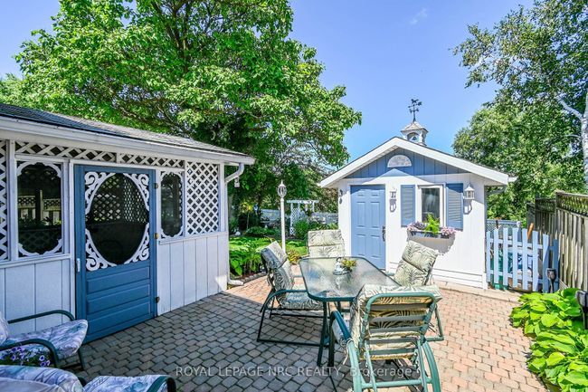 31 Rollins Dr, House other with 3 bedrooms, 2 bathrooms and 2 parking in Welland ON | Image 4