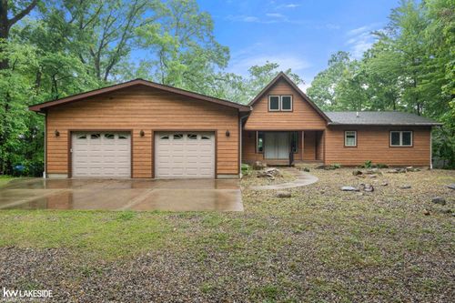 12667 Crystal Lake Dr, Cement City, MI, 49233-9654 | Card Image