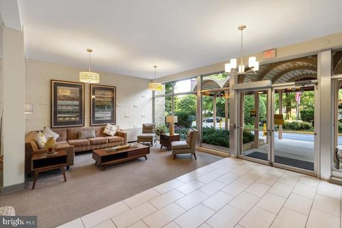 apt-416-200 N Maple Ave, FALLS CHURCH, VA, 22046-4326 | Card Image