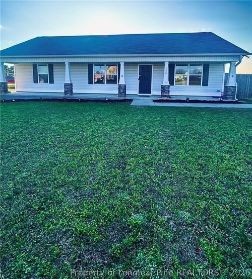 140 Dennings Farm Ln, Benson, NC, 27504-8095 | Card Image