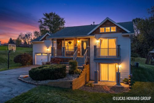 182 Indian Blfs Ne, Sparta, MI, 49345-8486 | Card Image