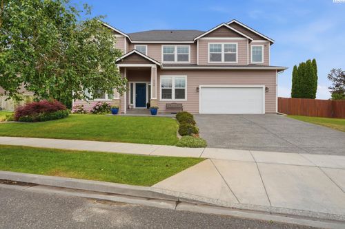 2104 S Sheppard St, Kennewick, WA, 99338-2018 | Card Image
