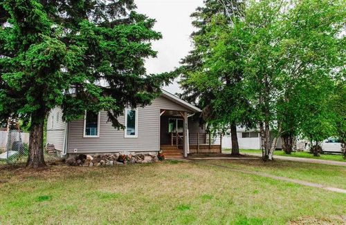 9903 81 Ave, Grande Prairie, AB, T8V3S9 | Card Image