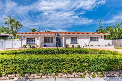 9901 Sw 35th Ter, Miami, FL, 33165-3929 | Card Image