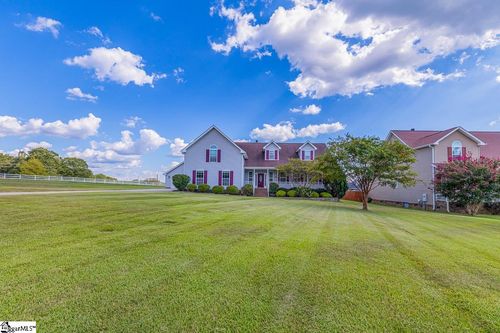 608 Saddlebred Dr, Pelzer, SC, 29669-8722 | Card Image