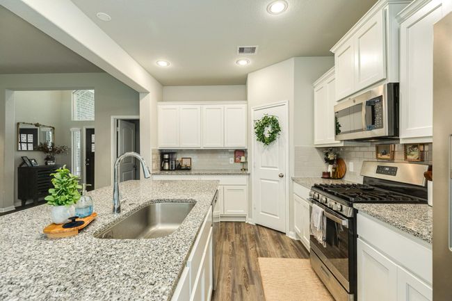 2234 Lake Forrest Dr, House other with 4 bedrooms, 2 bathrooms and 2 parking in West Columbia TX | Image 12