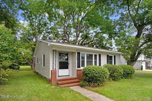 104 S Walnut St, Princeton, NC, 27569-7231 | Card Image