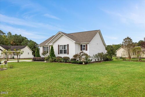 100 Stoney Creek Cir, Smithfield, NC, 27577-7281 | Card Image