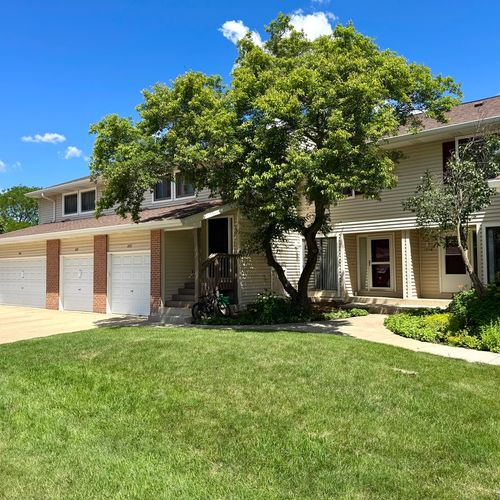 1036 N Pine Tree Circle, Buffalo Grove, IL, 60089 | Card Image