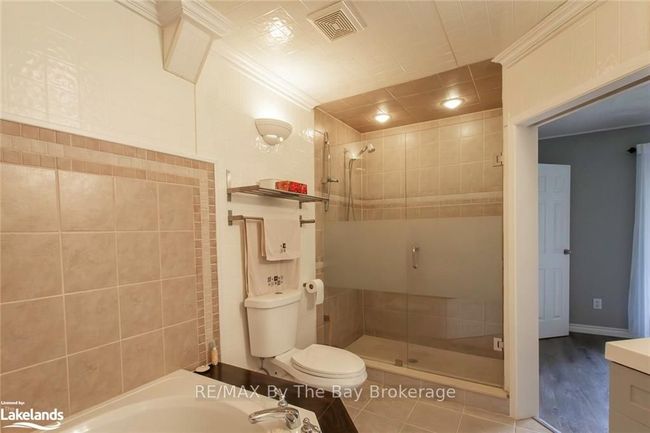 8 - 39 28th St S, Condo with 3 bedrooms, 2 bathrooms and 1 parking in Wasaga Beach ON | Image 24
