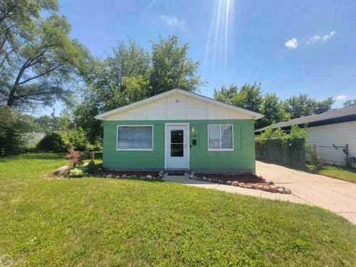 6784 Studebaker Ave, Warren, MI, 48091-3038 | Card Image