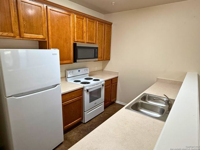 10822 Mathom Lndg, Home with 0 bedrooms, 0 bathrooms and null parking in Universal City TX | Image 5