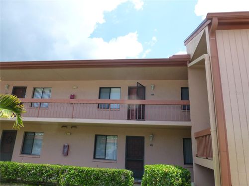 14-114 Lakeside Dr, OLDSMAR, FL, 34677-2214 | Card Image