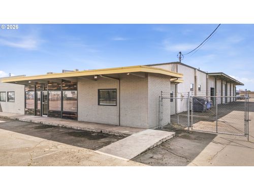 940 Wilson St, Eugene, OR, 97402-2752 | Card Image