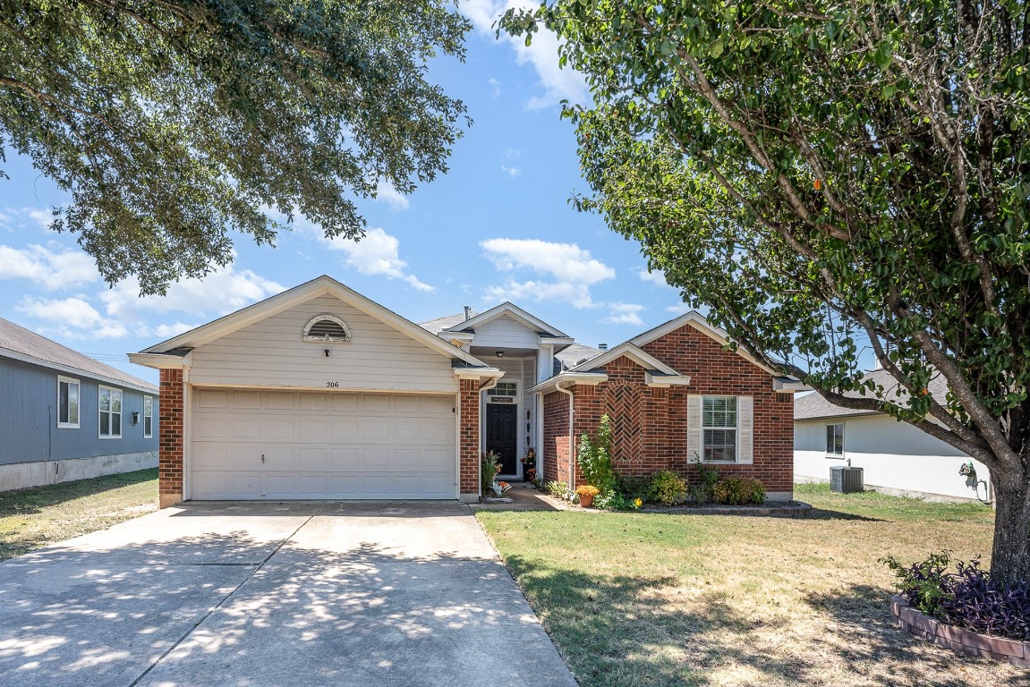 Cassandra Dr, Hutto, TX 78634
