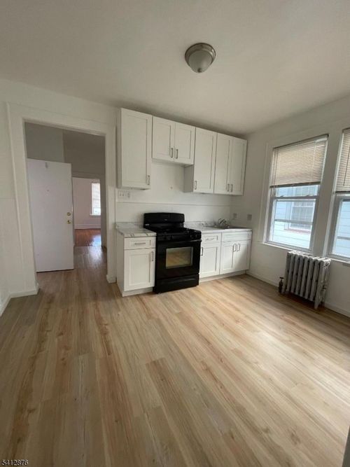 apt-2r-305 Kerrigan Blvd, Newark, NJ, 07106-3453 | Card Image