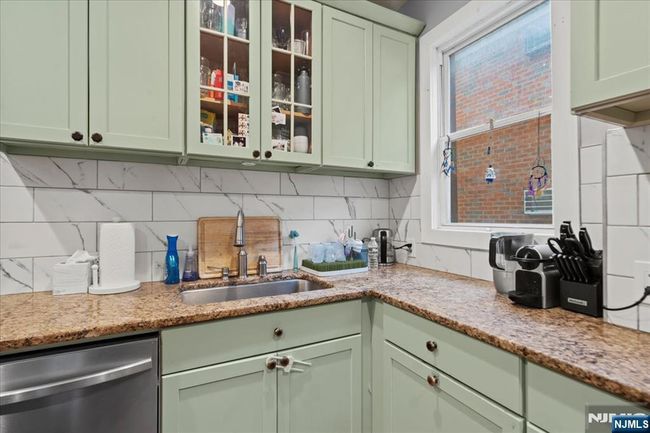 218 8 Th St, Home with 6 bedrooms, 3 bathrooms and null parking in Fairview NJ | Image 18