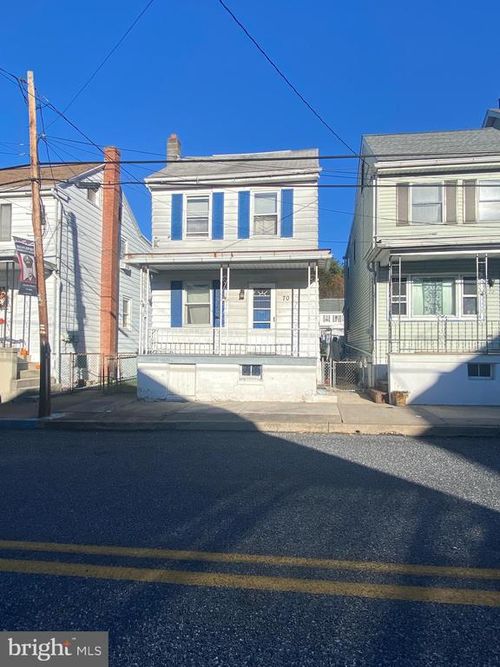 70 Washington St, MIDDLEPORT, PA, 17953-2204 | Card Image