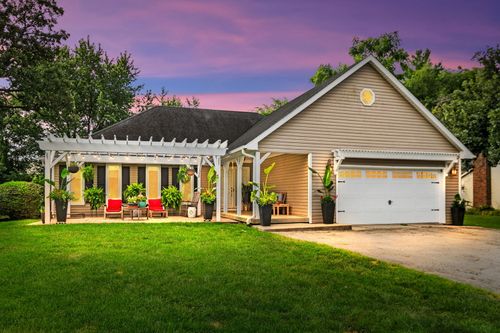 40W719 Longshadow Ln, St. Charles, IL, 60175-8523 | Card Image