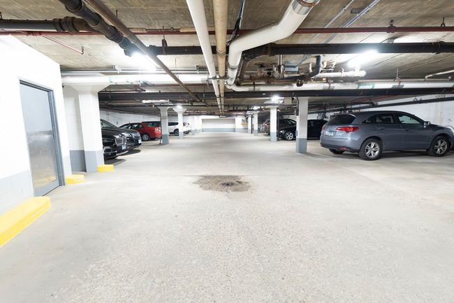 APT-210 - 3801 Appian Way, Home with 3 bedrooms, 2 bathrooms and null parking in Glenview IL | Image 22