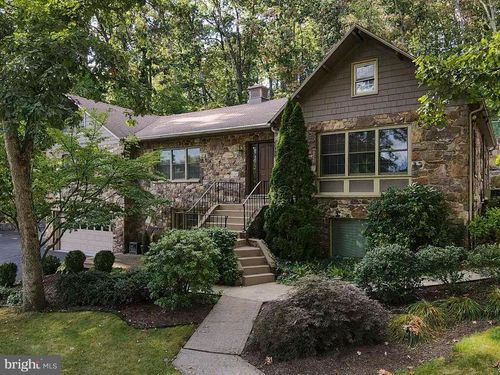 29 Sylvan Dr, Lock Haven, PA, 17745-1030 | Card Image