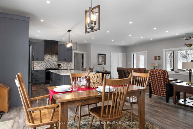 4 Old Carling Rd, House other with 4 bedrooms, 2 bathrooms and 5 parking in Nobel ON | Image 9