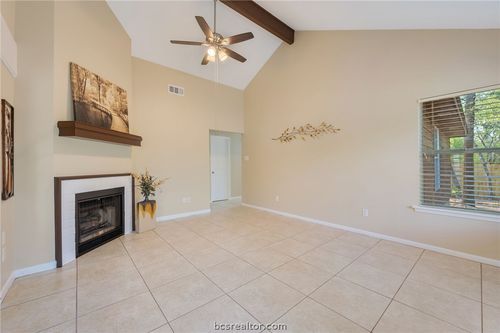 2007 Wilderland Cir, Bryan, TX, 77807-4815 | Card Image