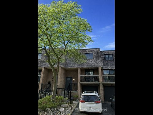 22-6 Glade Carseway, North York, ON, M2R3H1 | Card Image