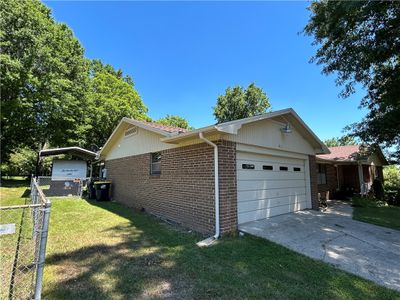 411 Natchez Trace, House other with 3 bedrooms, 2 bathrooms and null parking in Harrison AR | Image 3