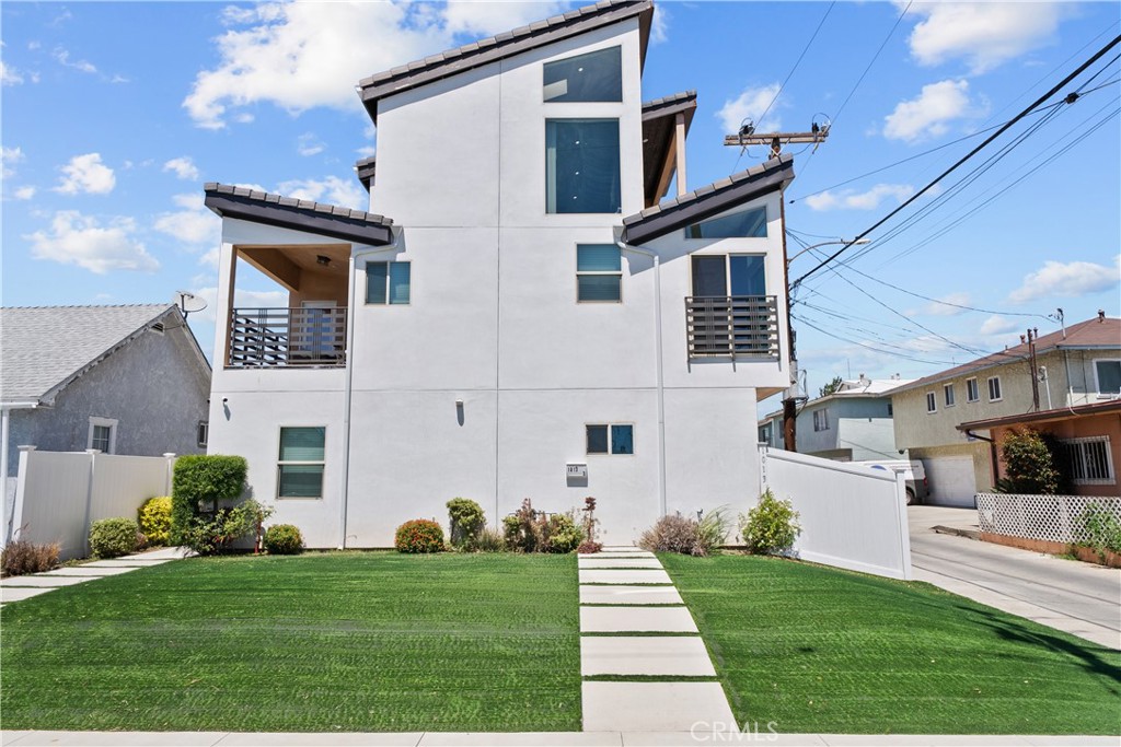 Residential Income in Inglewood 2