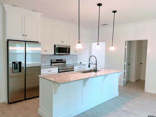 20428 High Point Dr, House other with 3 bedrooms, 2 bathrooms and null parking in Flint TX | Image 15