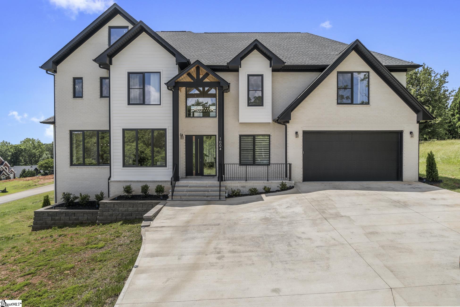 Fallon Ln, Anderson, SC 29625