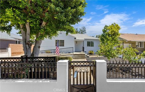 6846 Wystone Ave, Reseda, CA, 91335-3941 | Card Image