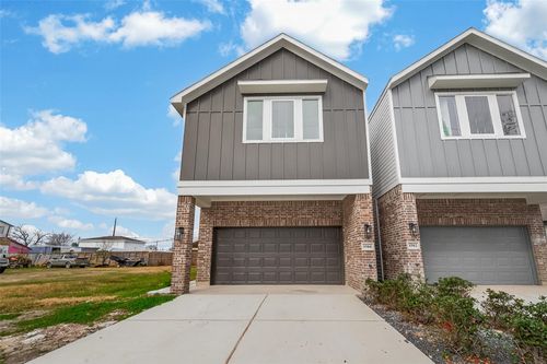 1504 Hussion St, Houston, TX, 77003-4804 | Card Image
