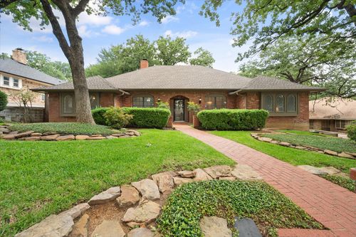 4003 Manorwood Ct, Arlington, TX, 76016-3227 | Card Image
